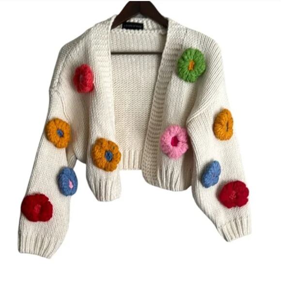 Lovers of Mine White Chunky Knit Flower Cardigan Sz M - Picture 1 of 4